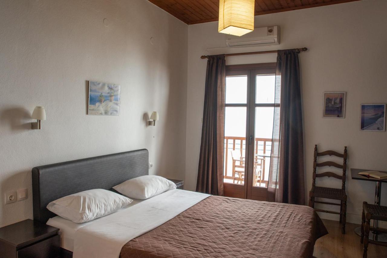Hotel Cleopatra Chorefton Bagian luar foto