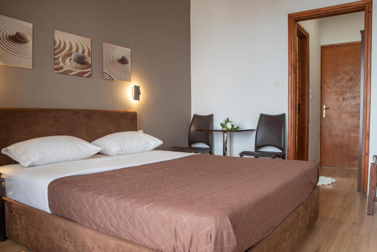 Hotel Cleopatra Chorefton Bagian luar foto