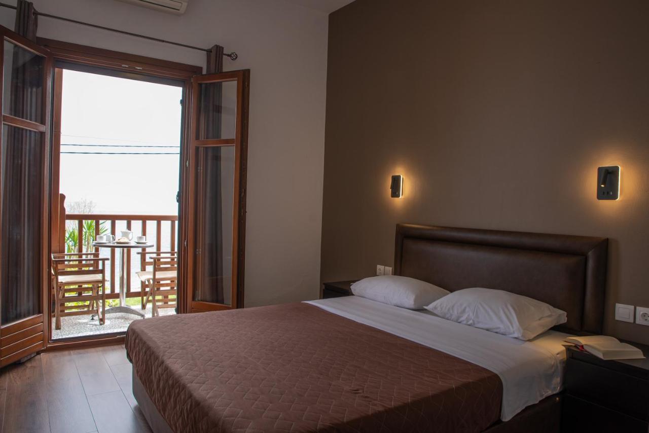 Hotel Cleopatra Chorefton Bagian luar foto