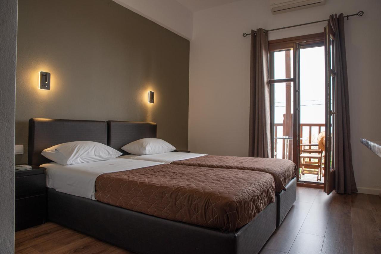 Hotel Cleopatra Chorefton Bagian luar foto