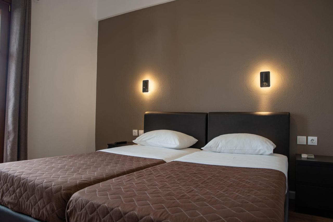 Hotel Cleopatra Chorefton Bagian luar foto