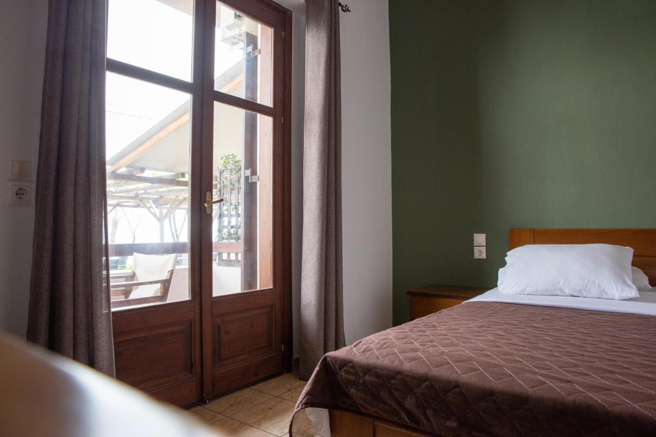 Hotel Cleopatra Chorefton Bagian luar foto