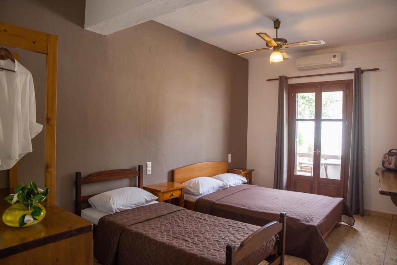 Hotel Cleopatra Chorefton Bagian luar foto
