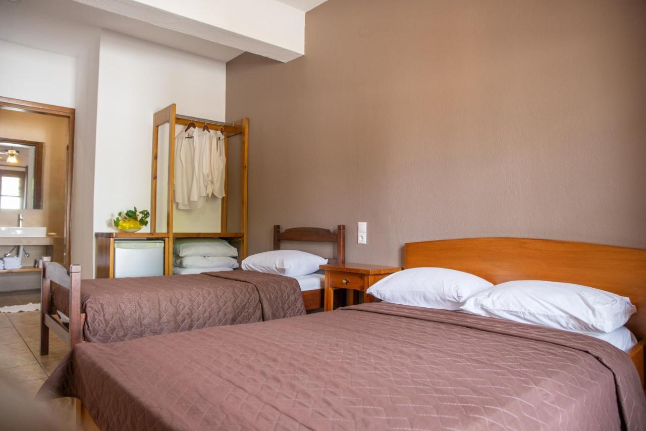 Hotel Cleopatra Chorefton Bagian luar foto
