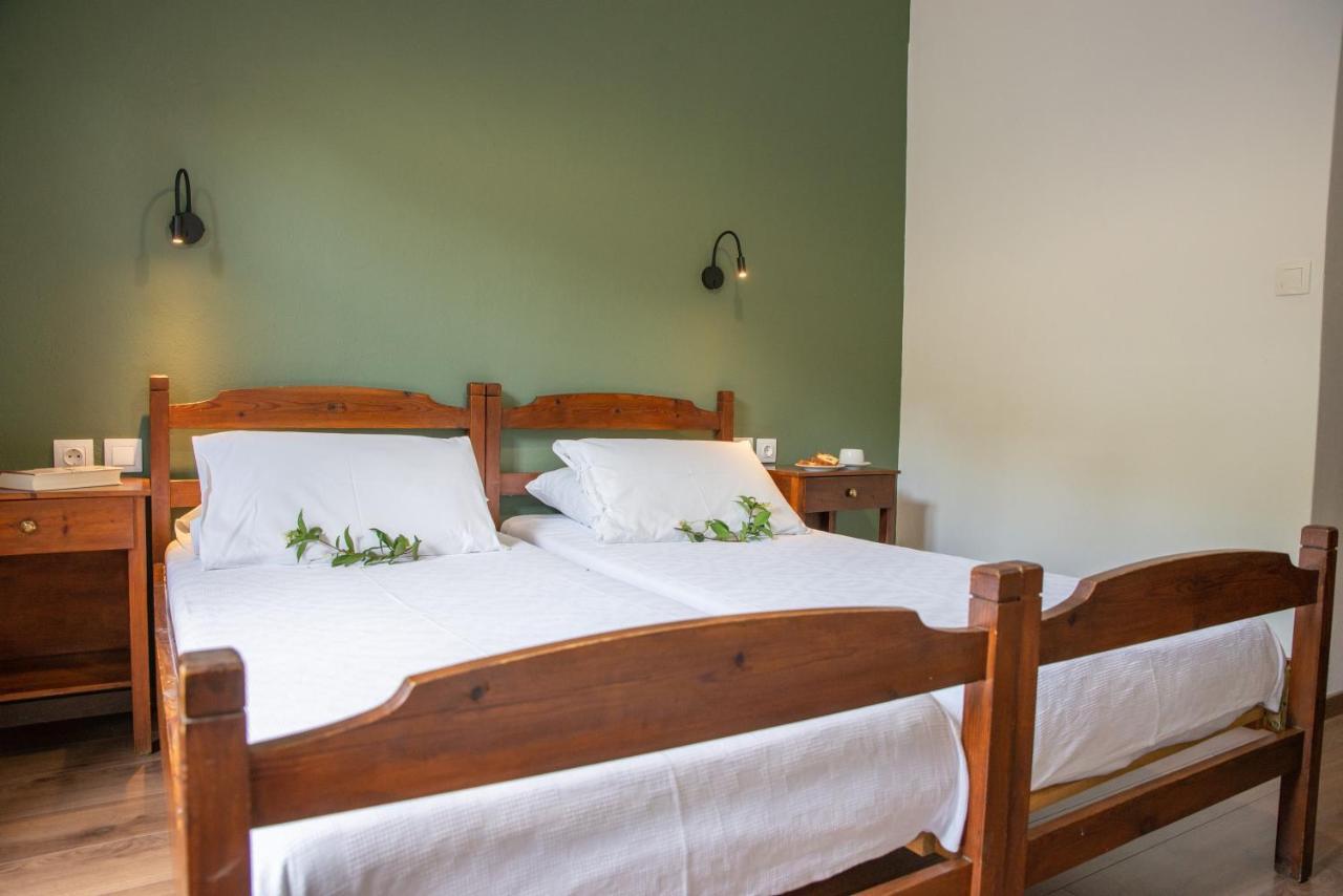 Hotel Cleopatra Chorefton Bagian luar foto