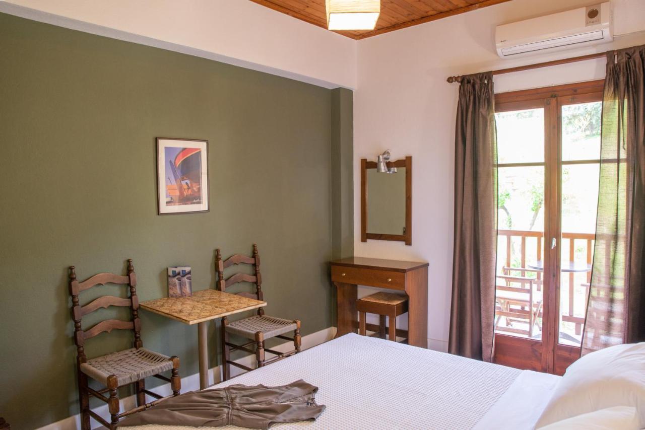 Hotel Cleopatra Chorefton Bagian luar foto