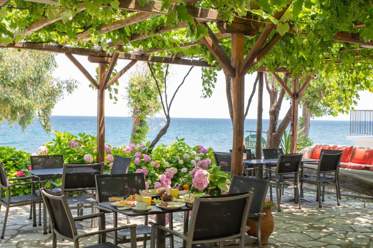 Hotel Cleopatra Chorefton Bagian luar foto